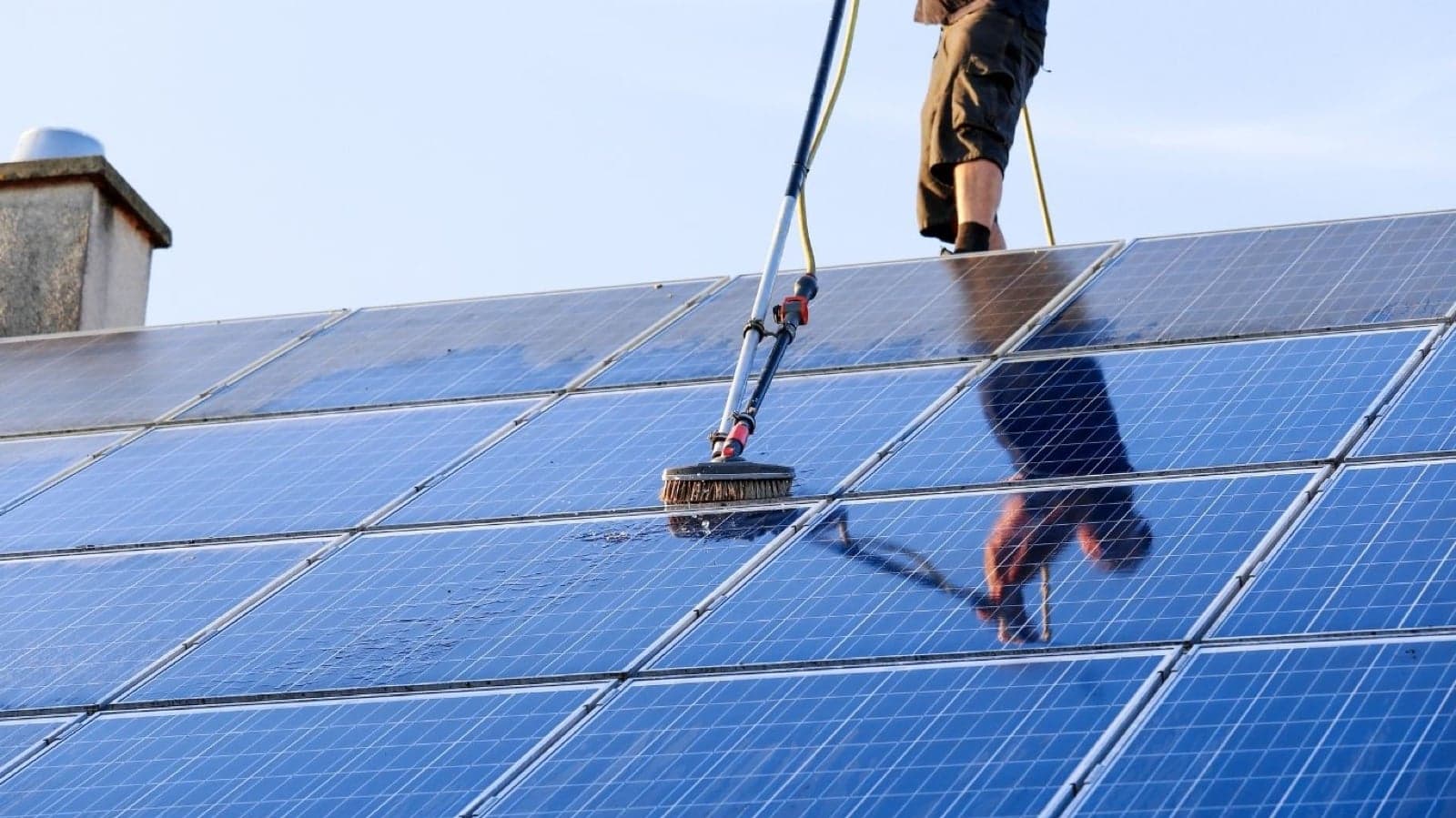 brush for cleaning solar panels