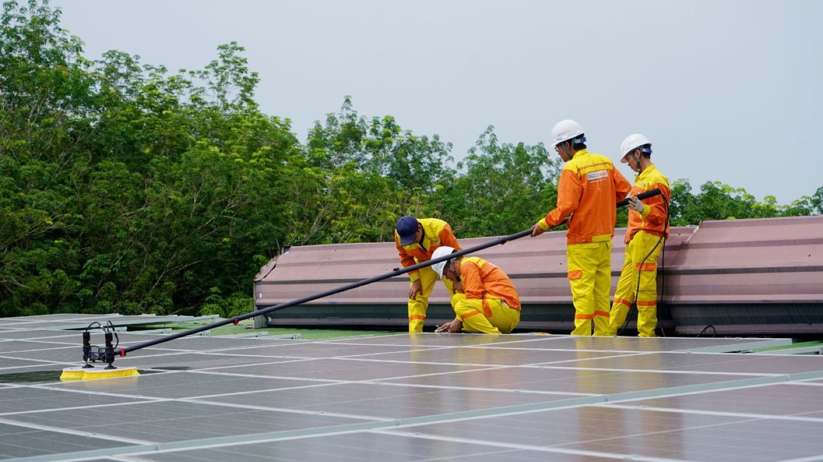 solar panel cleaning san diego