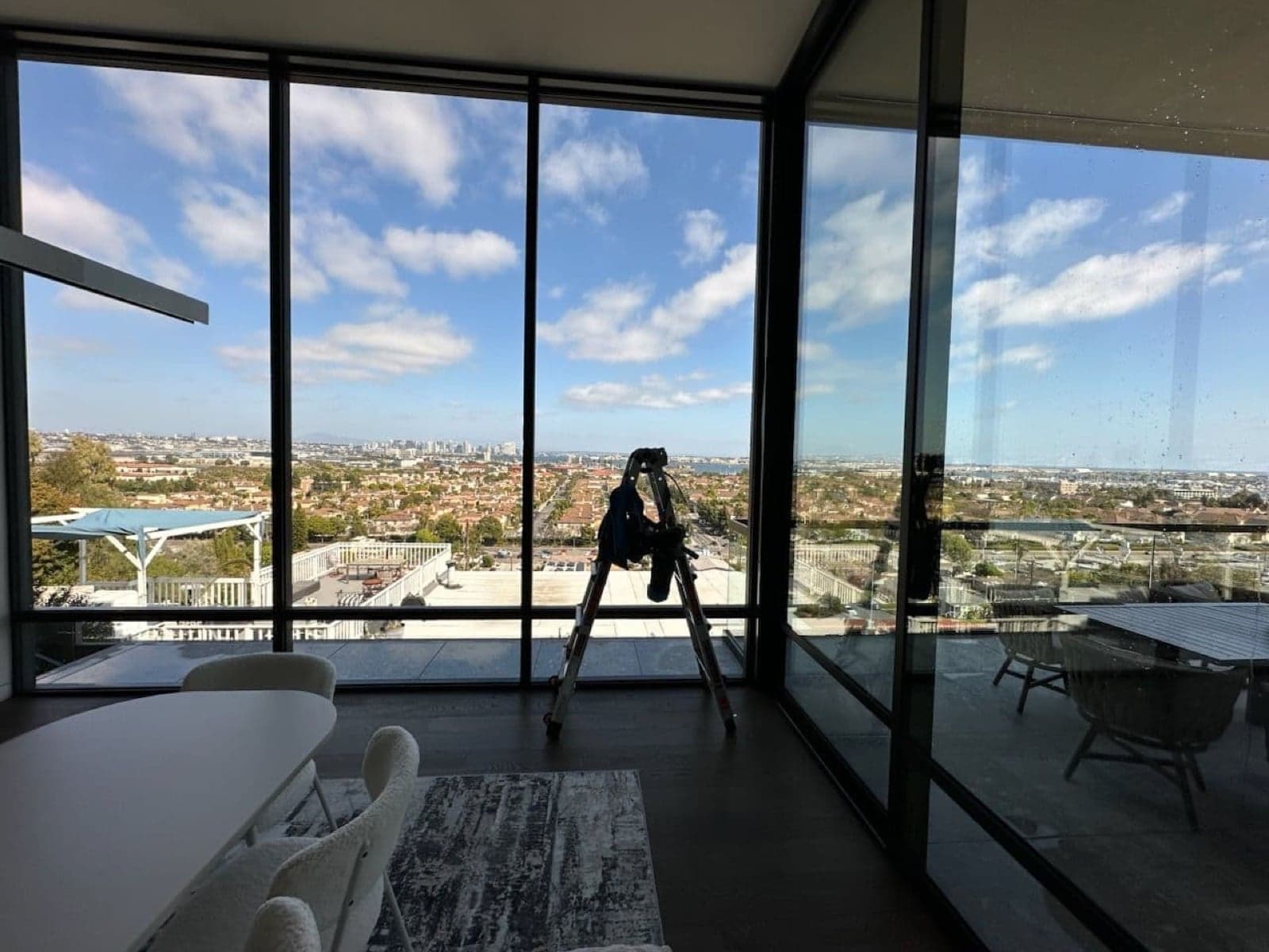 How Window Cleaning Enhances San Diego Real Estate Value in La Jolla and Del Mar: A Strategic Investment for Coastal Properties image