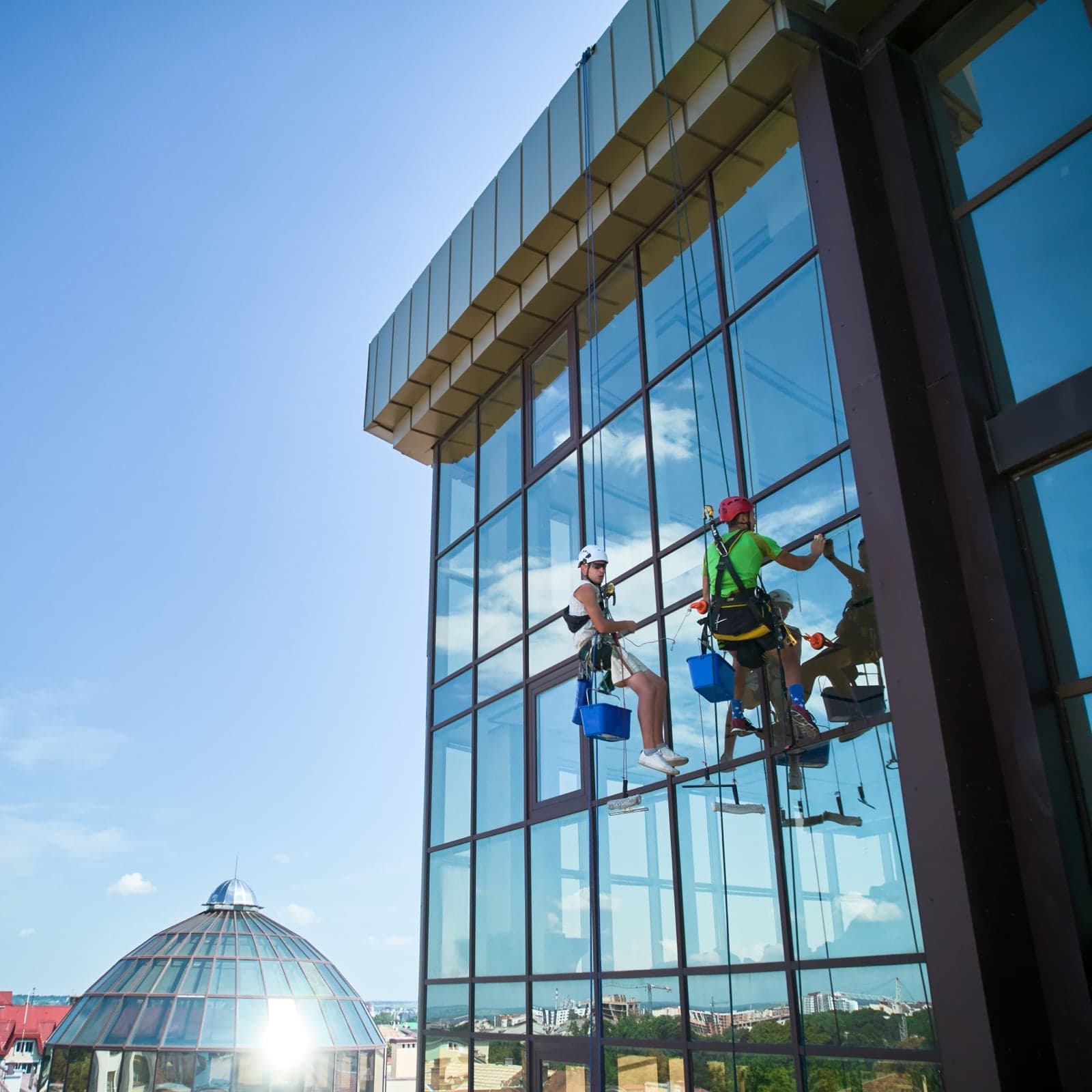 How Coastal Clarity Handles Large-Scale Window Cleaning for San Diego Commercial Properties image