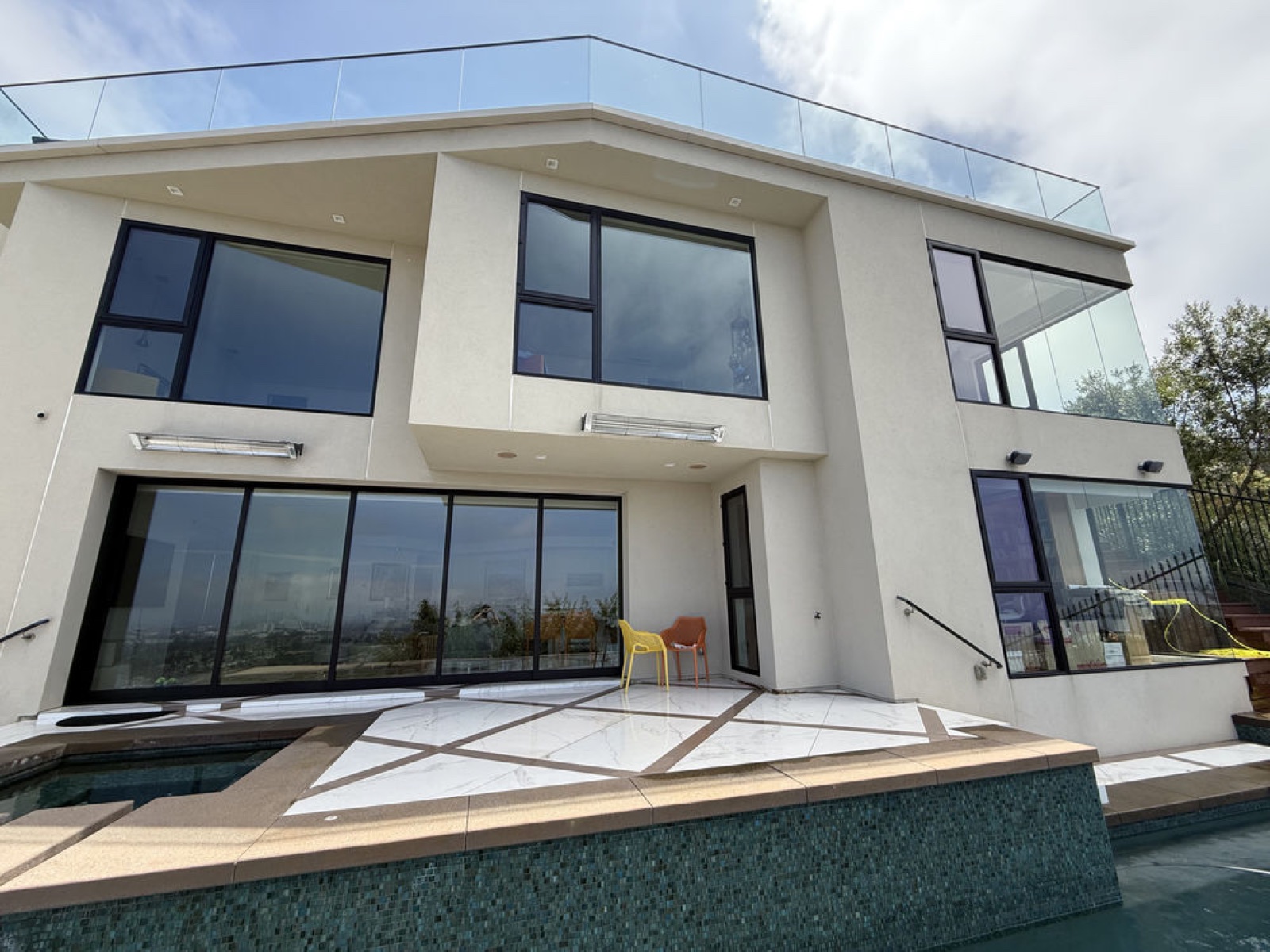 Window and Glass Railing Cleaning in La Jolla